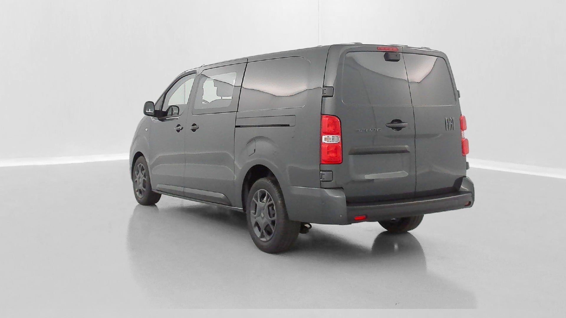Fiat Scudo Pack Premium Connect (XL) 2.0 BlueHDi 180 photo