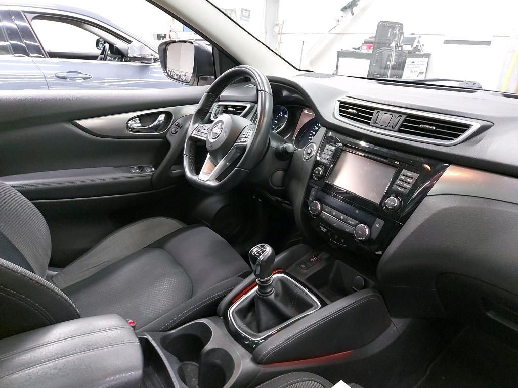 NISSAN - NIS QASHQAI dCi 115PK N-Connecta &amp; Pack Design &amp; Removable Trailer Hook photo