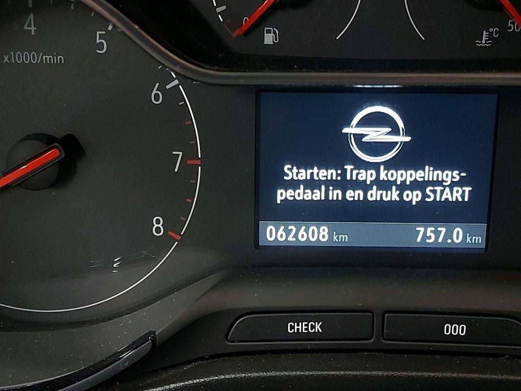 OPEL - OPE CROSSLAND 1.2 Turbo 110PK Elegance With Multimedia Nav Pro &amp; PArk &amp; Go &amp; Removable Trailer Hook * PETROL * photo