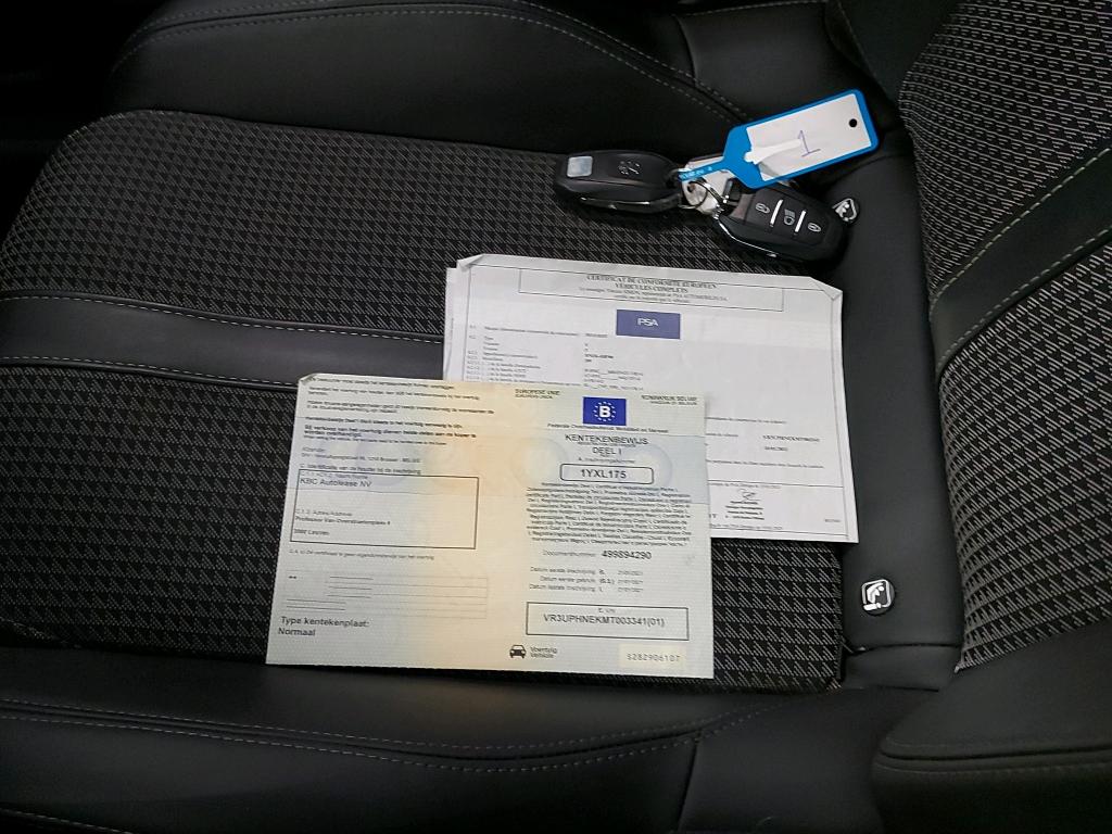 PEUGEOT - PEU 208 PureTech 102PK GT With Climatic &amp; Navigation &amp; Cruise Control &amp; Park Sensors Front &amp; Rear &amp; Glass Roof  * PETROL * photo