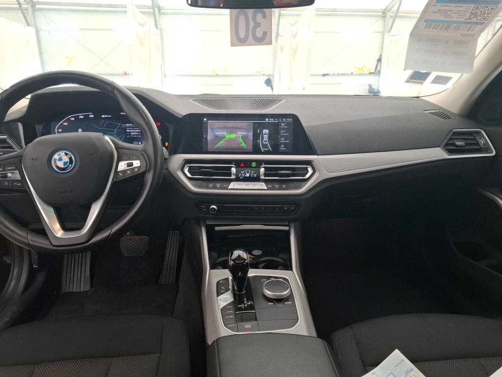 BMW Série 3 Berline / 2018 / 4P / Berline 330e 292ch Business Design BVA8 Hybride photo