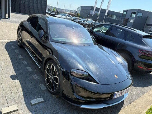 PORSCHE Taycan Cross Turismo Taycan 4 Cross Turismo (MY22) photo