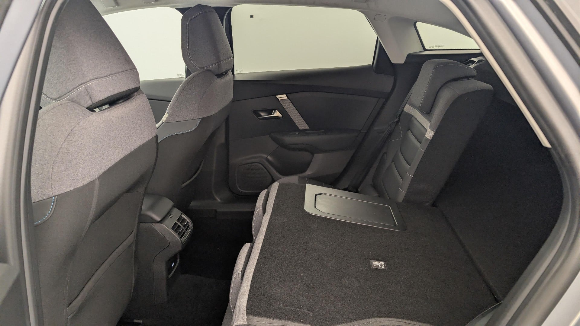 Citroen C4 PureTech 130 EAT8 Max photo
