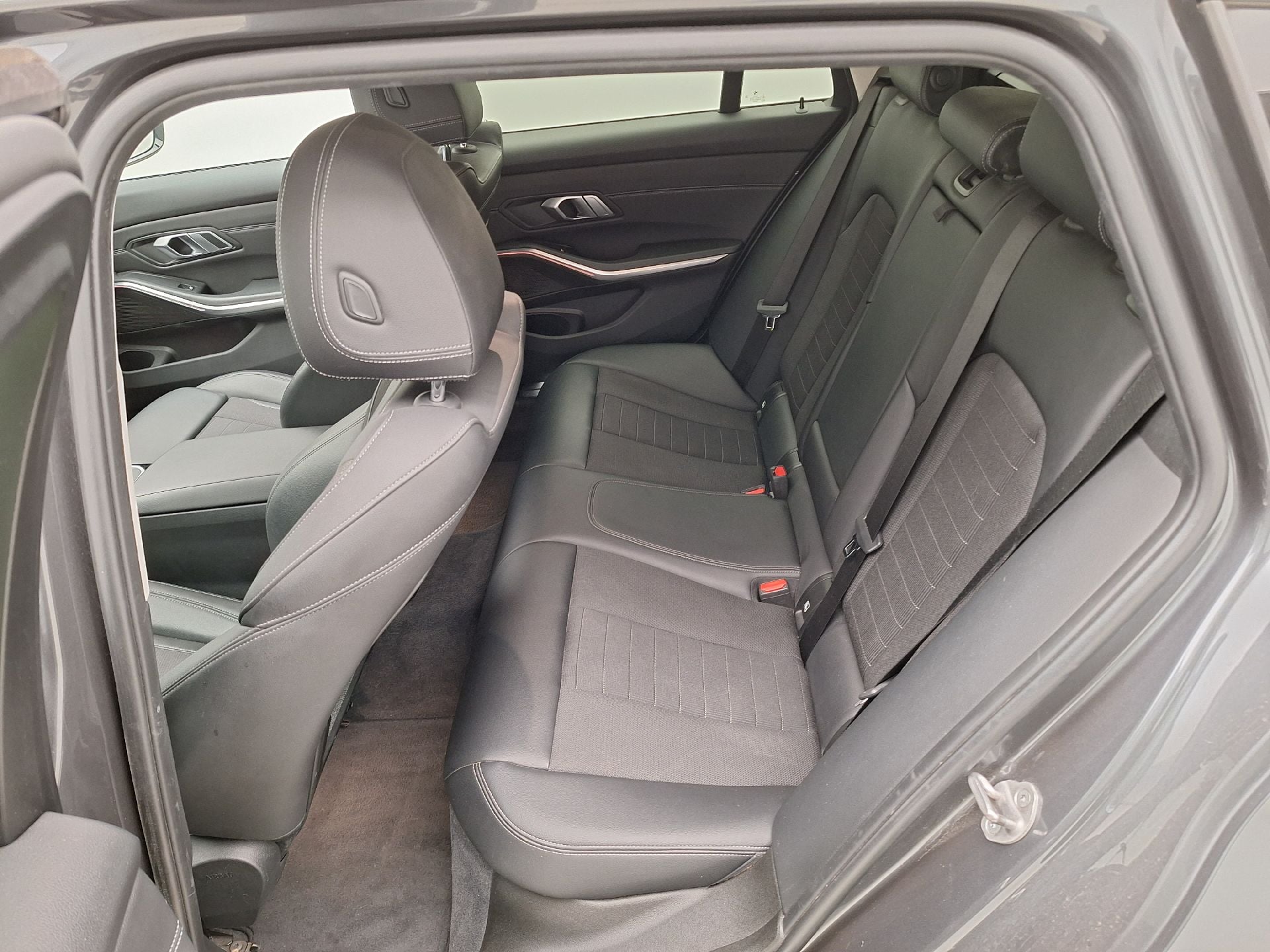 BMW, 3-serie Touring '18, BMW 3 Reeks Touring 316dA (90 kW) 5d photo