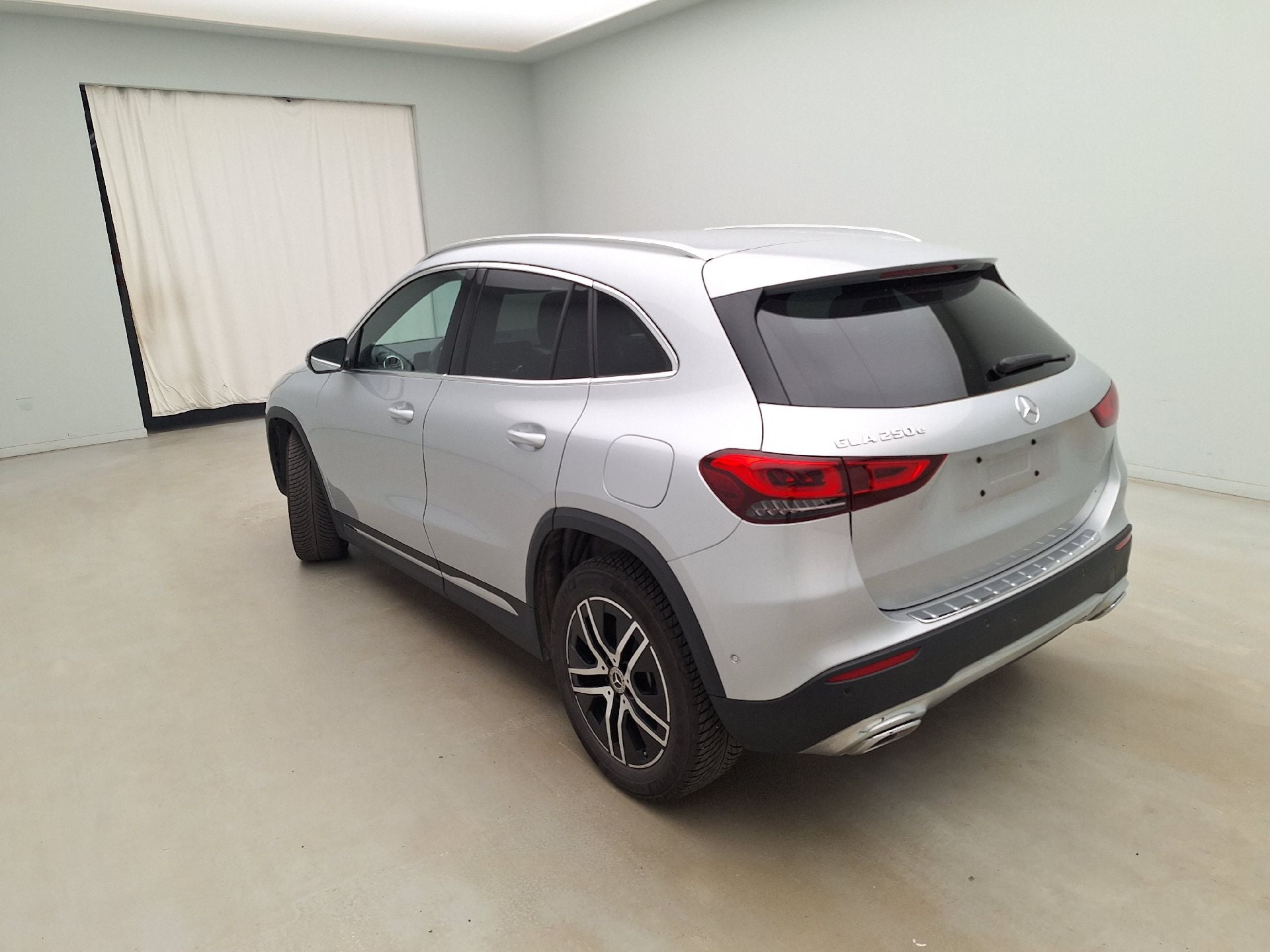 Mercedes, GLA '20 PHEV, Mercedes-Benz GLA GLA 250e Business Solution 5d photo
