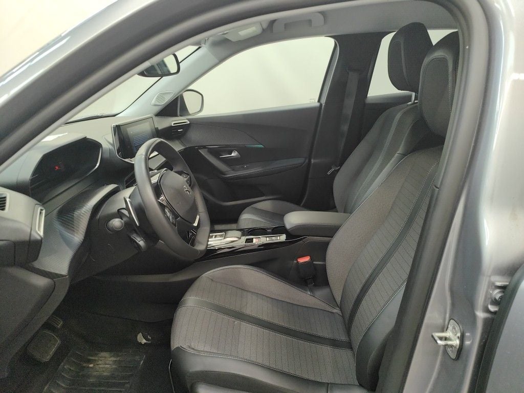 PEUGEOT 2008 - 2020 1.2 PureTech 130 Allure S&S (EU6.3) 5d photo