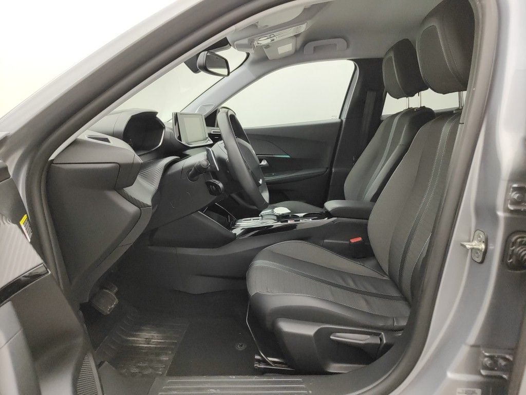 PEUGEOT 2008 - 2020 1.2 PureTech 130 Allure S&S (EU6.3) 5d photo