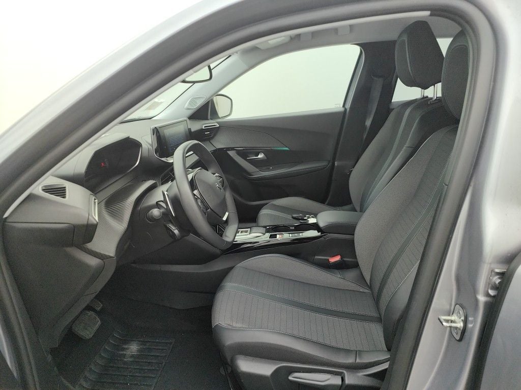 PEUGEOT 2008 - 2020 1.2 PureTech 130 Allure S&S (EU6.3) 5d photo