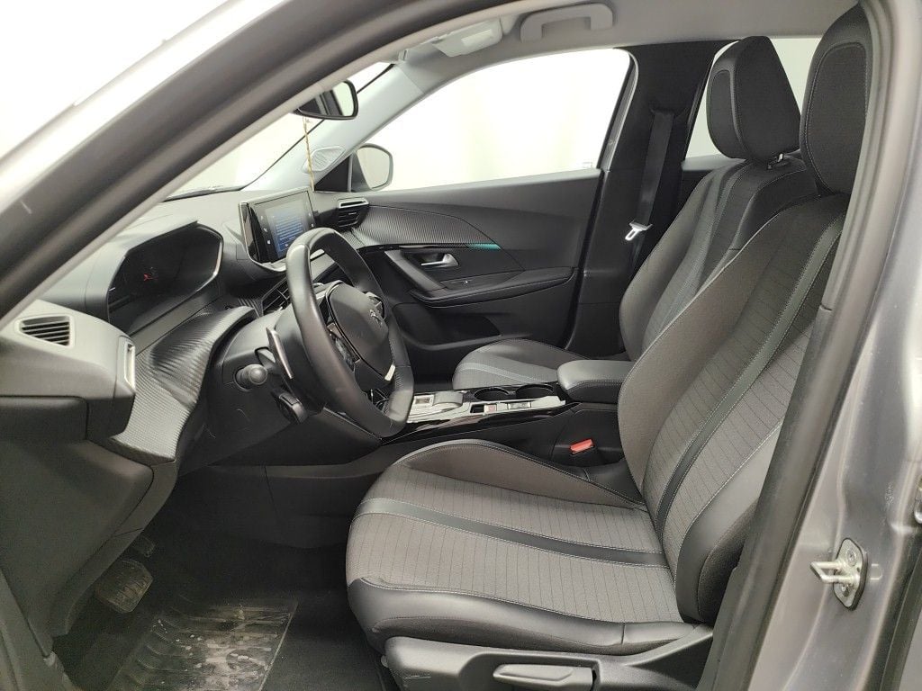 PEUGEOT 2008 - 2020 1.2 PureTech 130 Allure S&S (EU6.3) 5d photo
