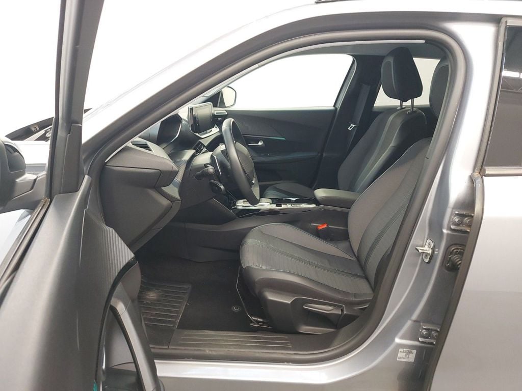 PEUGEOT 2008 - 2020 1.2 PureTech 130 Allure S&S (EU6.3) 5d photo