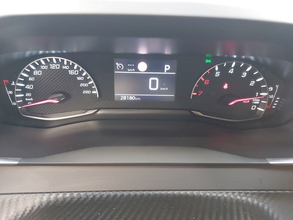 PEUGEOT 2008 - 2020 1.2 PureTech 130 Allure S&S (EU6.3) 5d photo