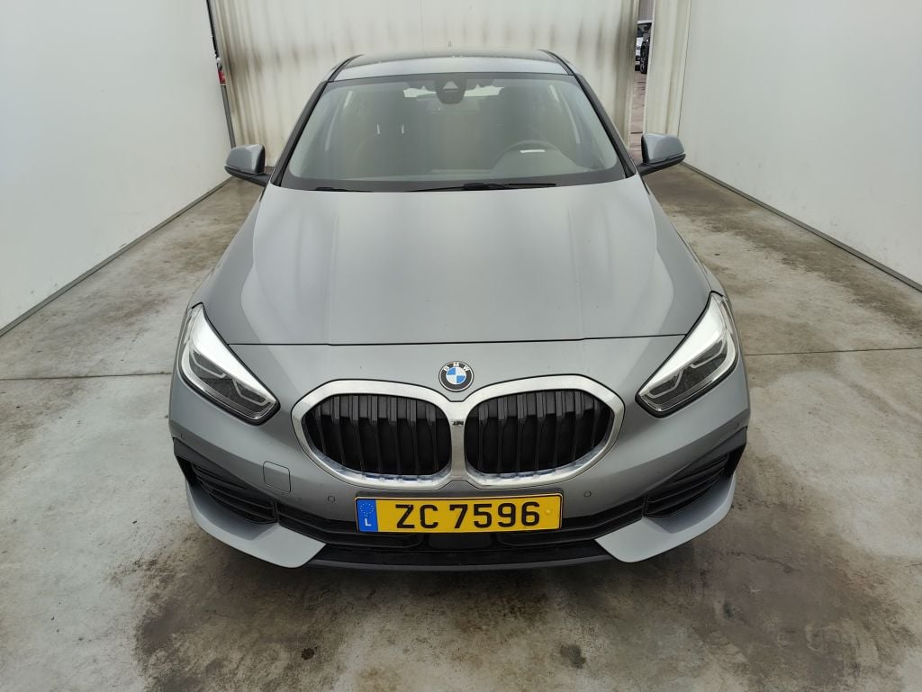 BMW 1 Reeks Hatch 116iA (80 kW) 5d photo