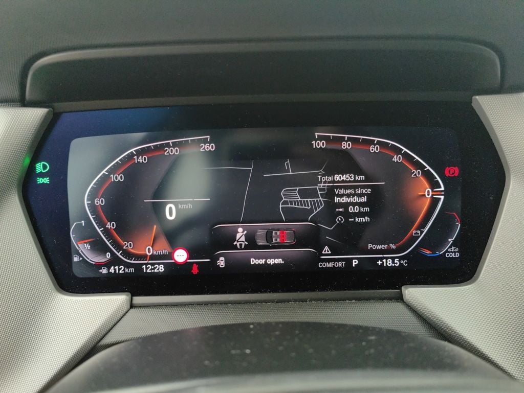 BMW 1 Reeks Hatch 116iA (80 kW) 5d photo