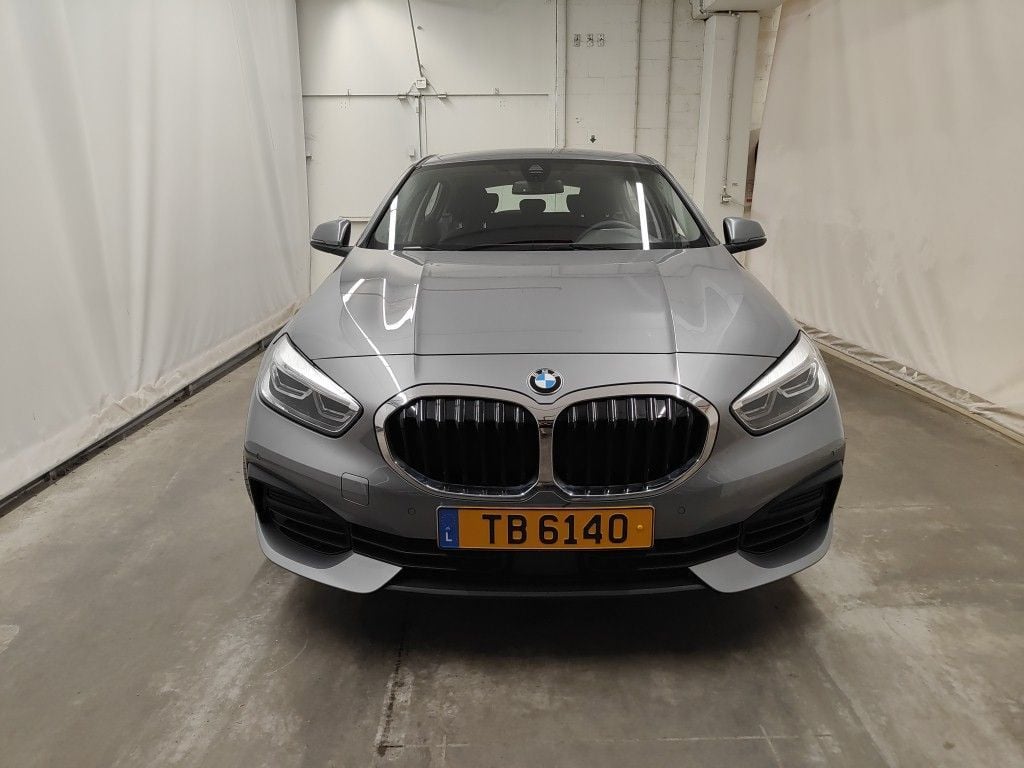 BMW 1 Reeks Hatch 116iA (80 kW) 5d photo