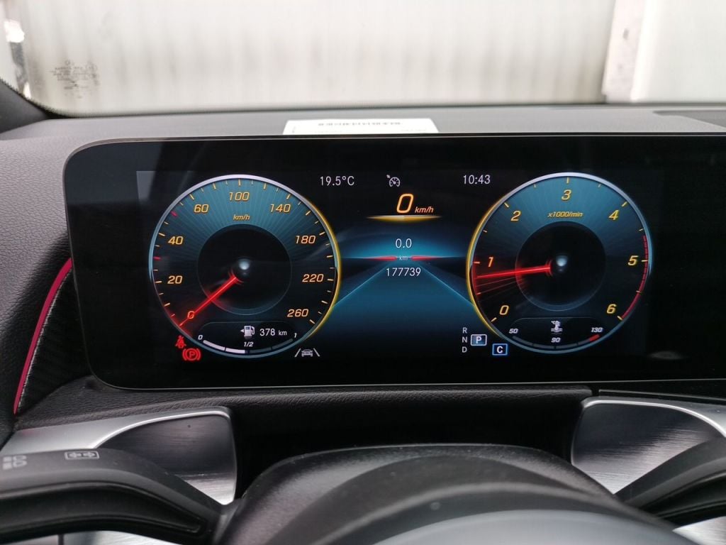 Mercedes-Benz GLB GLB 200 d Business Solution 5d photo