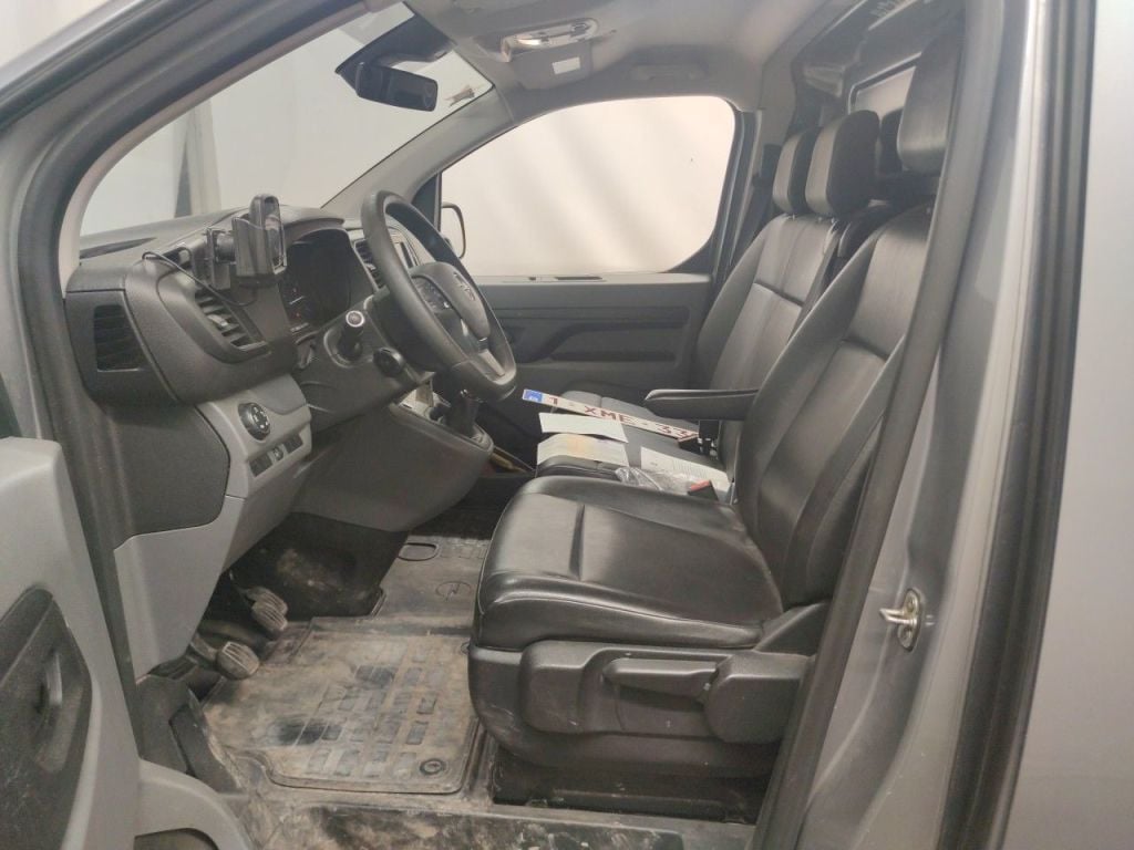 Opel Vivaro 2.0 Turbo 90kW Edition L3H1 31 5d photo