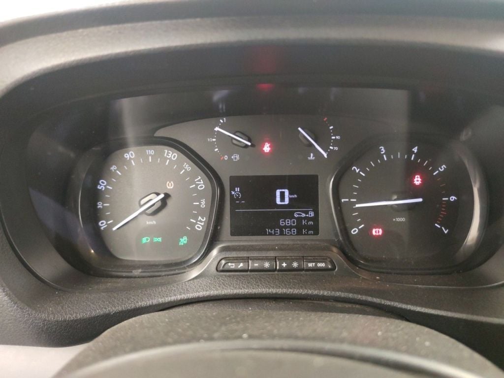 Opel Vivaro 2.0 Turbo 90kW Edition L3H1 31 5d photo