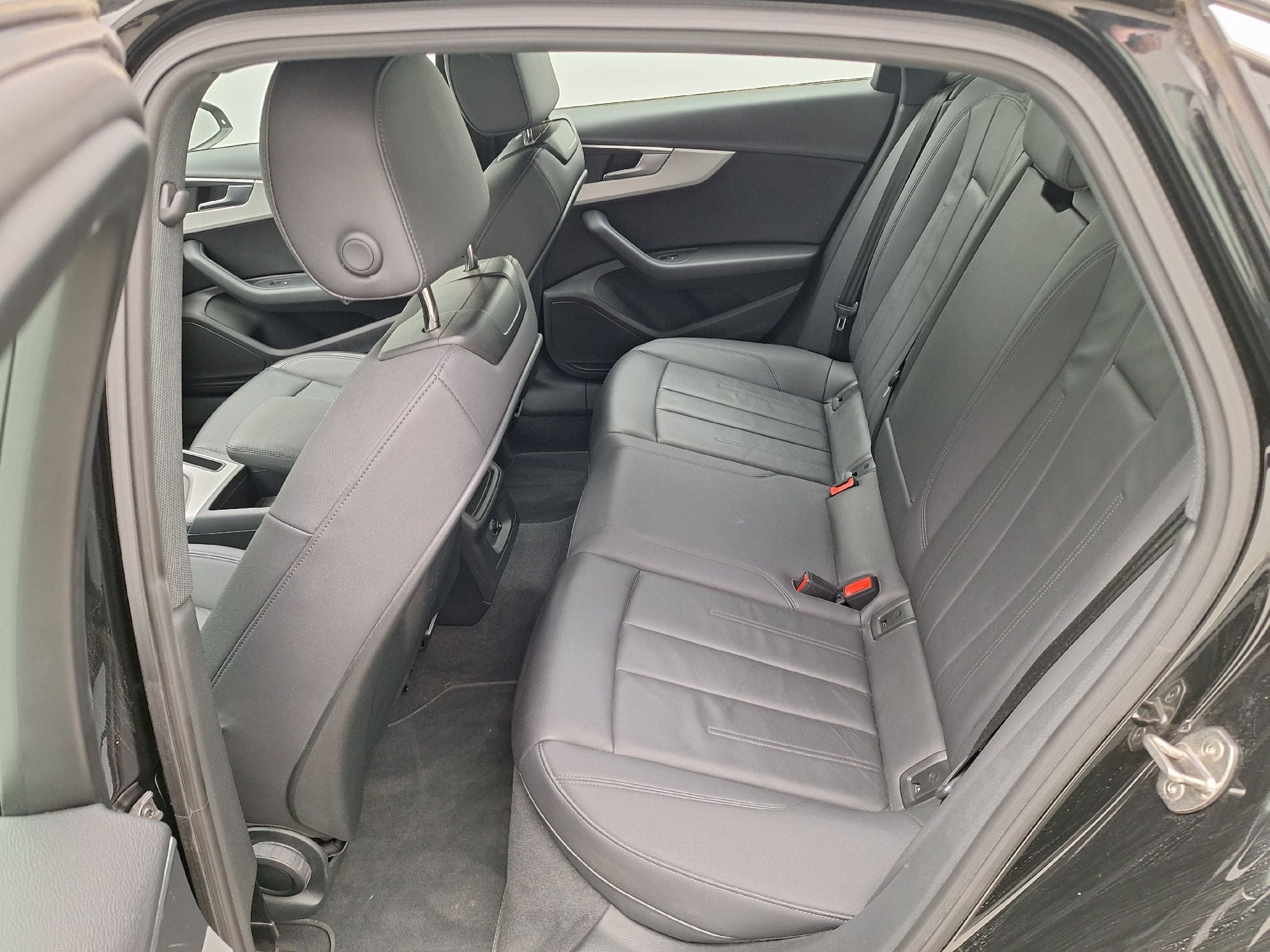 Audi, A4 Berline FL'19, Audi A4 2.0 35 TFSi 110kW S tronic Attraction 4d photo