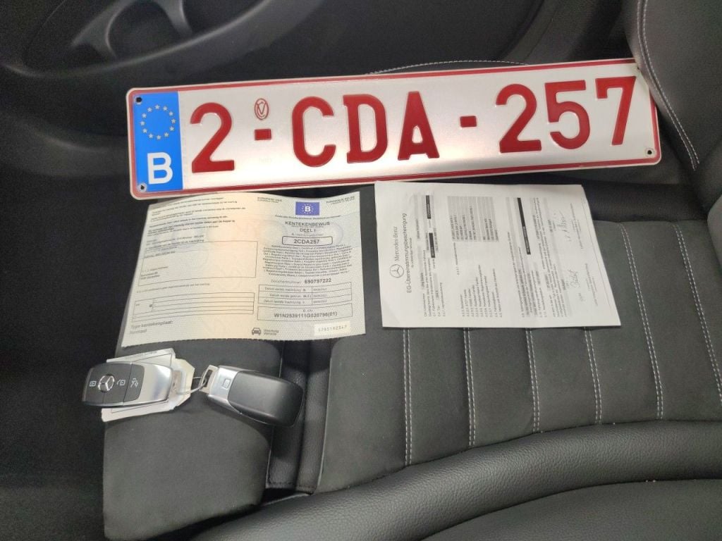Mercedes-Benz GLC GLC 300 de Business Solution 4MATIC 5d photo
