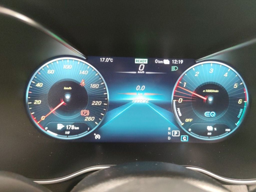 Mercedes-Benz GLC GLC 300 de Business Solution 4MATIC 5d photo