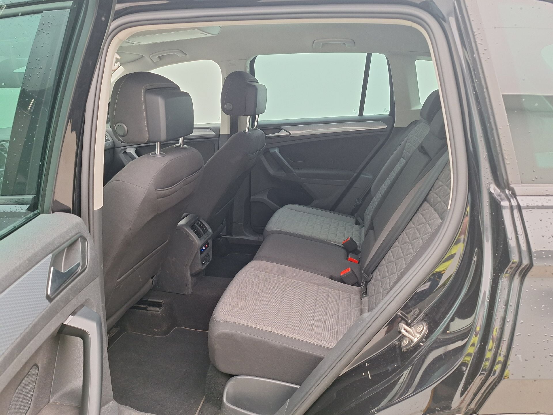 VW, Tiguan FL'20, Volkswagen Tiguan 1.5 TSI 96kW Life Business 5d photo