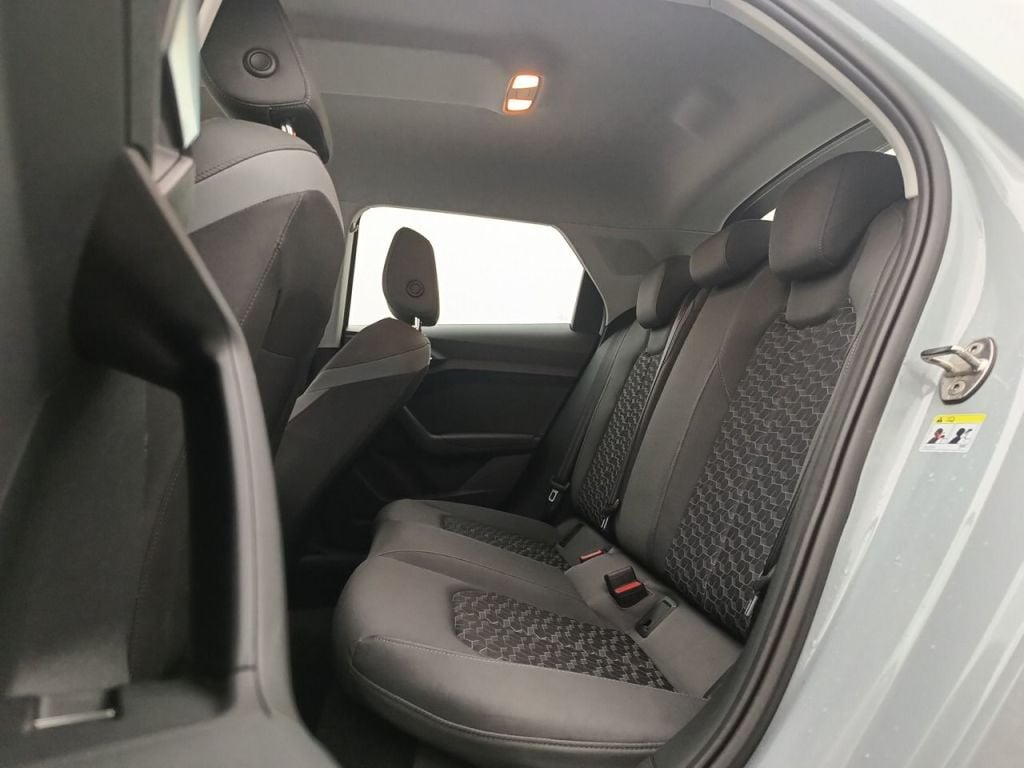 Audi A1 Sportback 1.0 30 TFSI 81kW S tronic S Line 5d photo