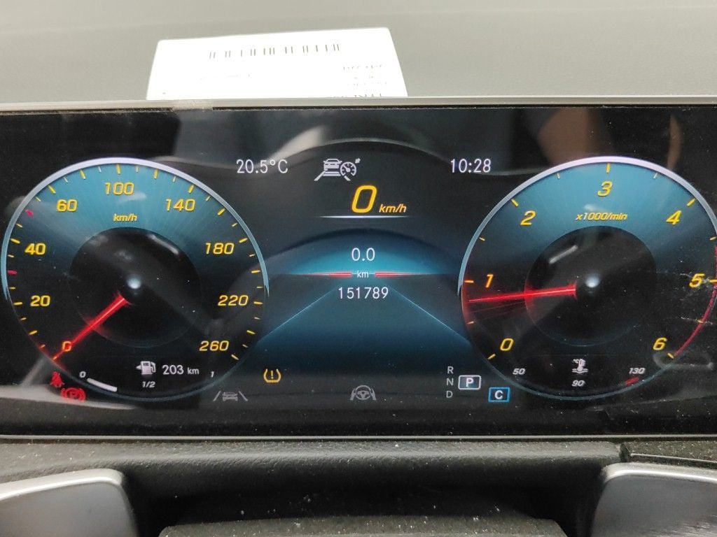 Mercedes-Benz GLB GLB 200 d Business Solution 5d photo