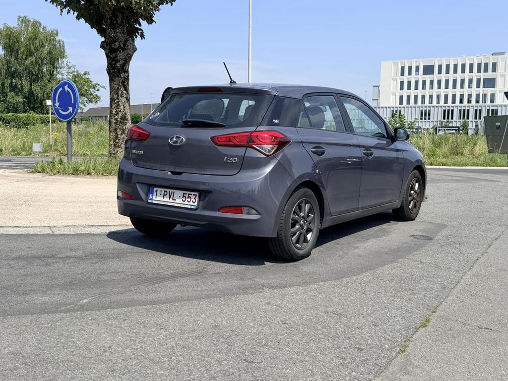 HYUNDAI i20 1.2i Air Special Edition Play photo
