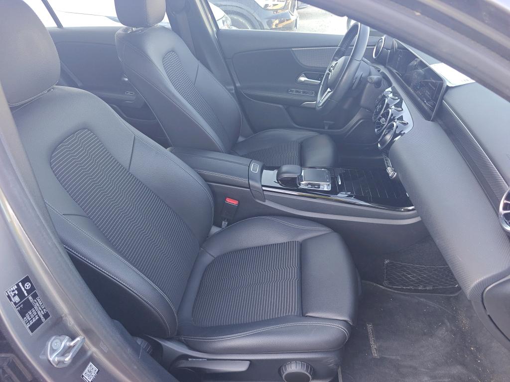 MERCEDES-BENZ Clase A / 2018 / 5P / berlina con portón A 180 d photo