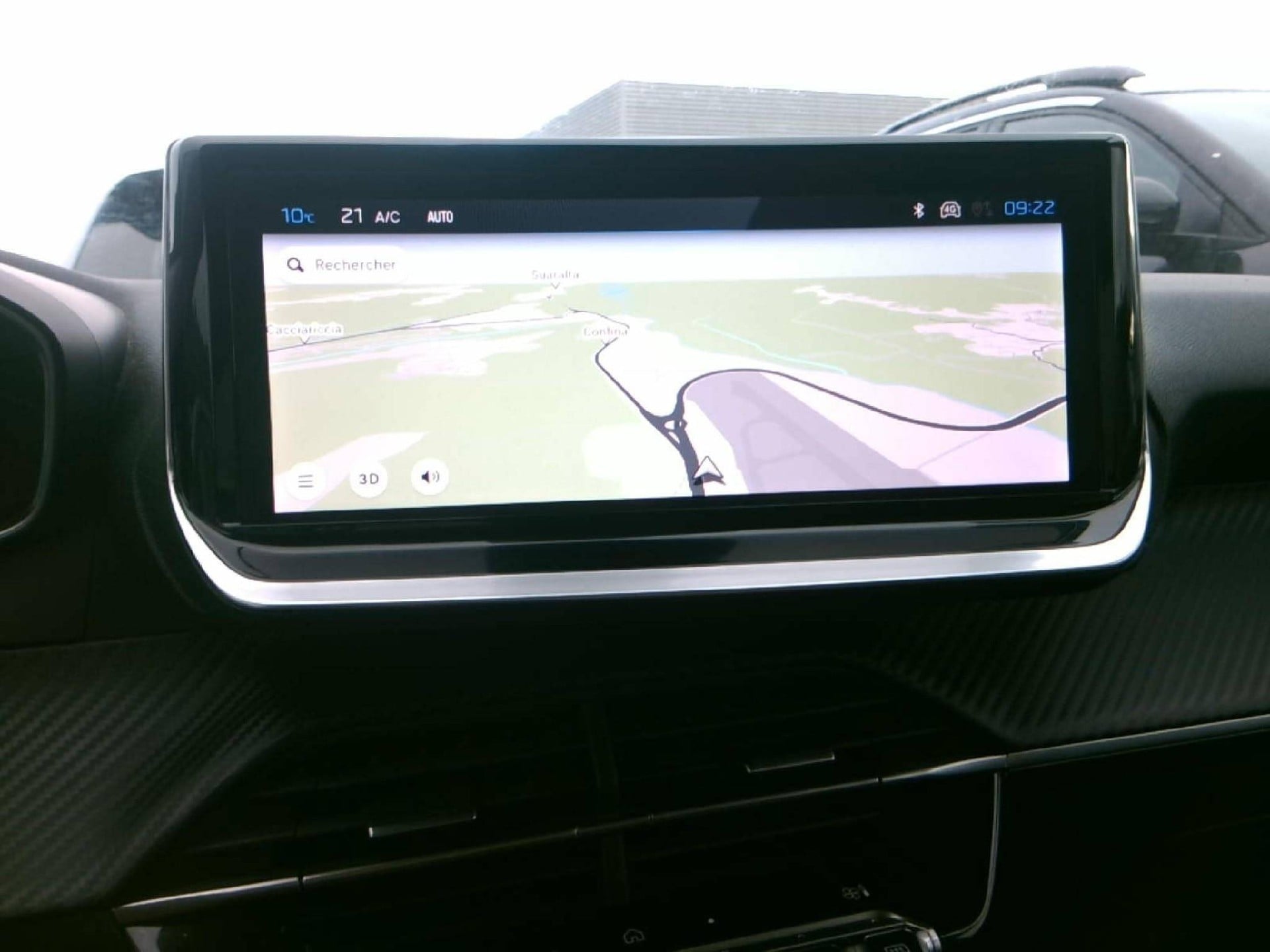 Peugeot 208 Allure 100 S&S BVM6 photo