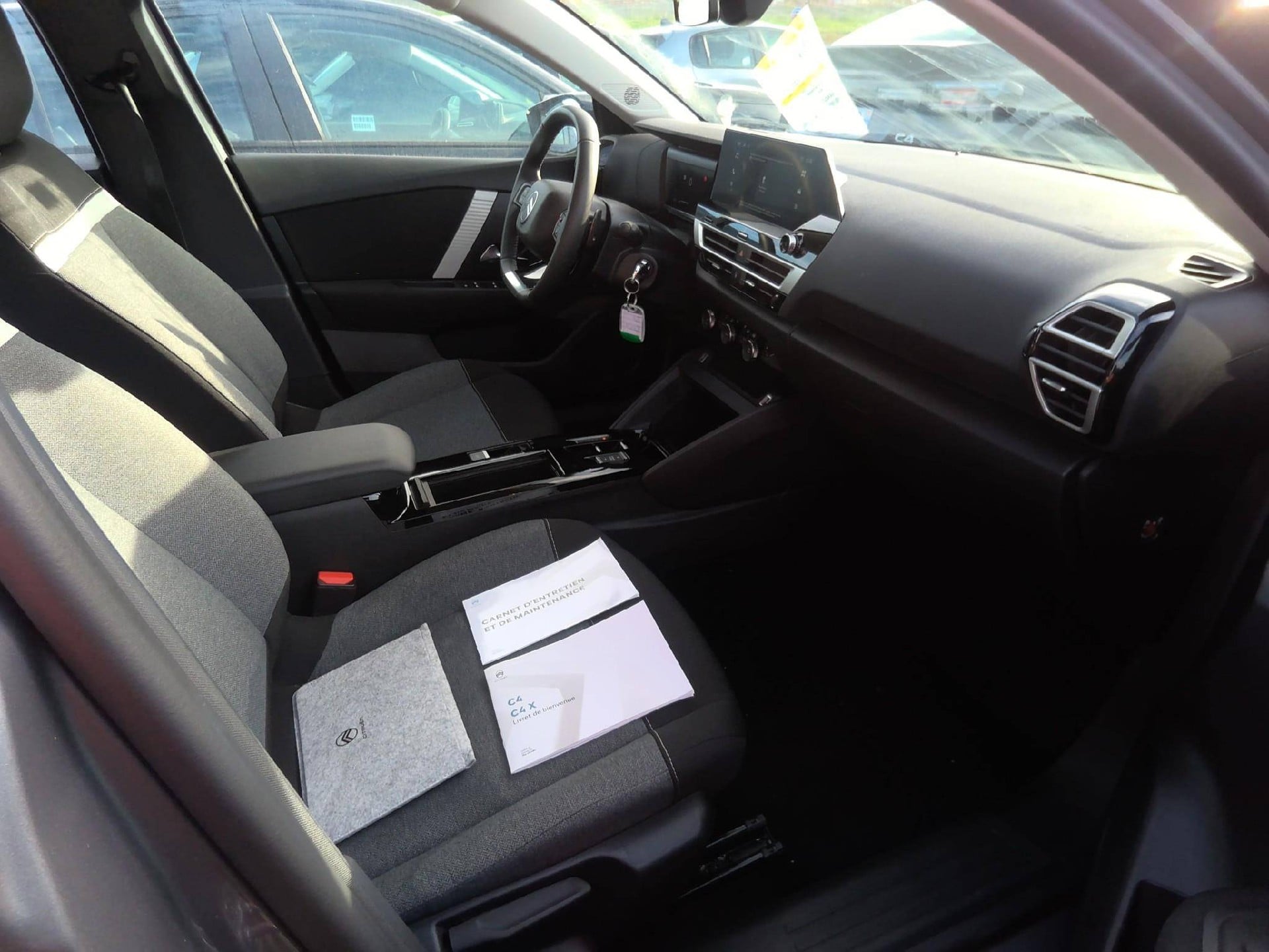 Citroen C4 You Hybrid 110 ch e-DCS6 photo