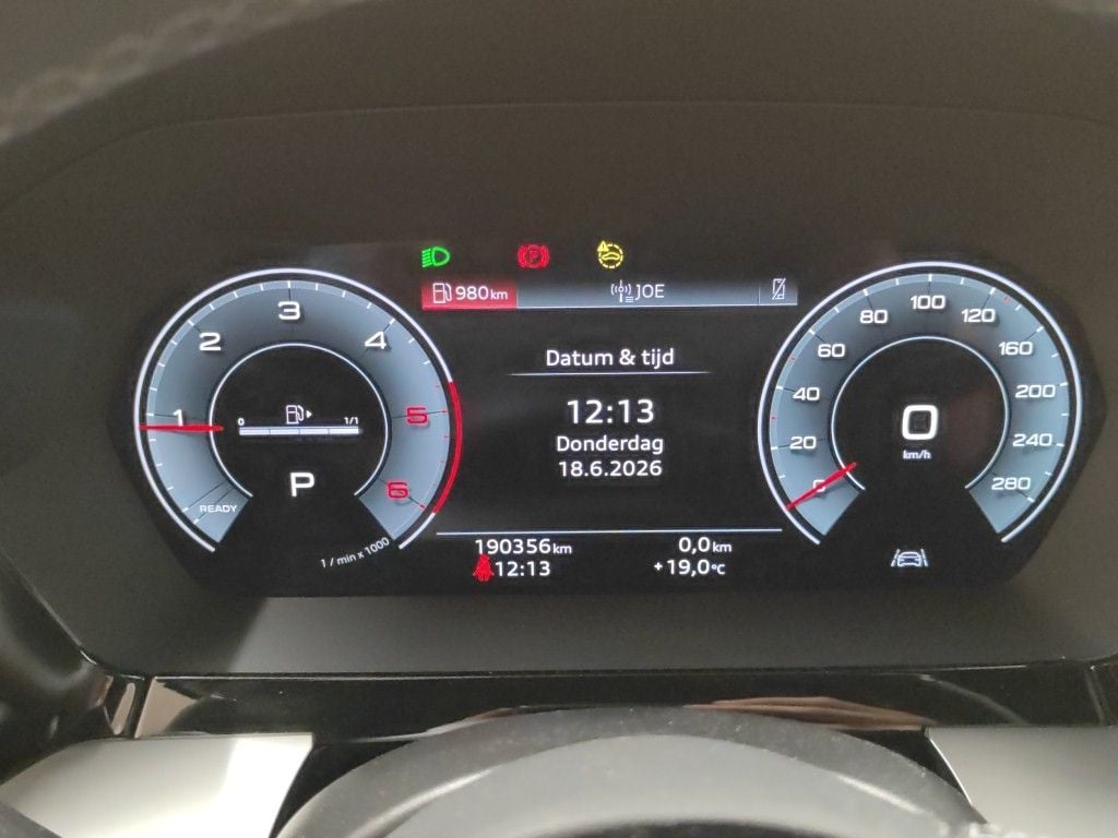 Audi A3 Berline 2.0 TDi 30 85kW S tronic S line 4d photo