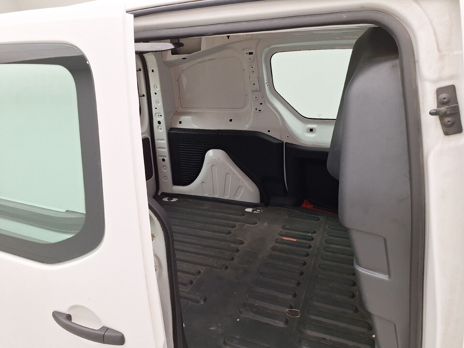 Citroën, _Berlingo FL'15, Citroën Berlingo L1 1.6 BlueHDi 100 MAN Business 4 photo
