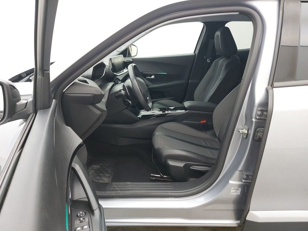 PEUGEOT 2008 - 2020 1.2 PureTech 130 Allure S&S (EU6.3) 5d photo