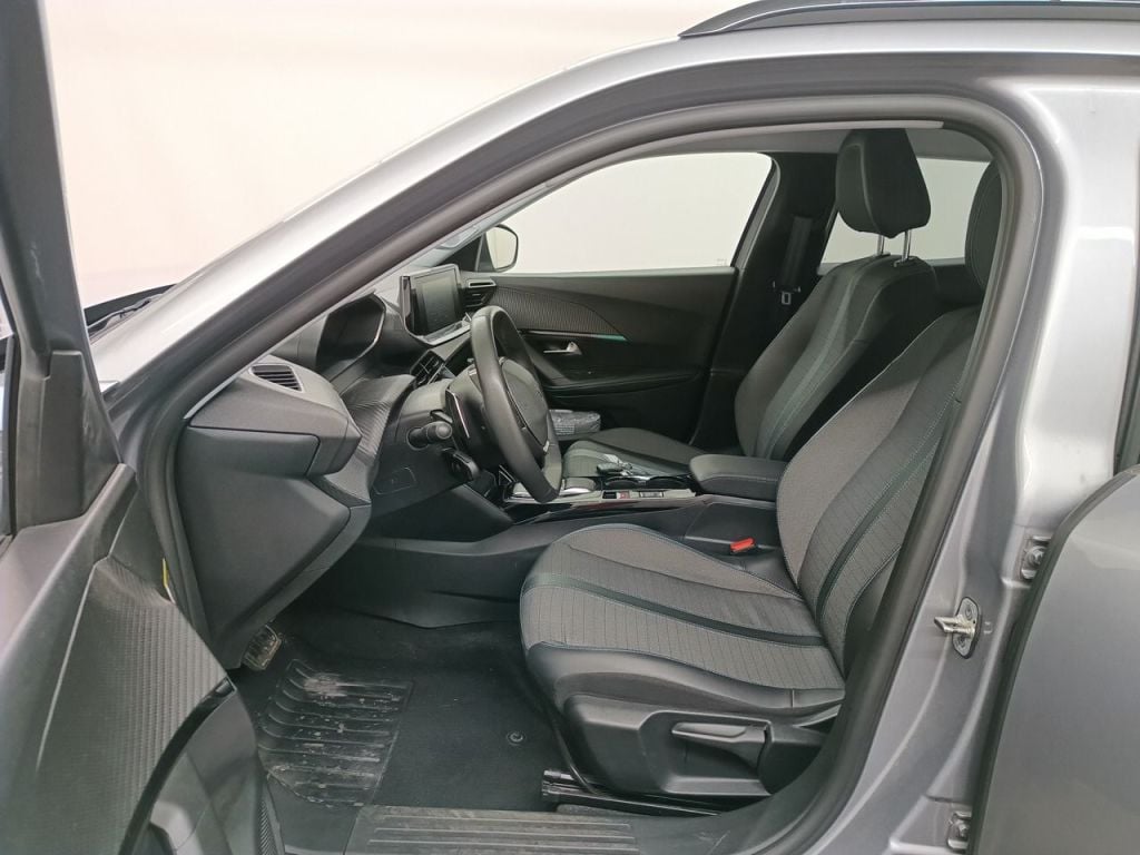 PEUGEOT 2008 - 2020 1.2 PureTech 130 Allure S&S (EU6.3) 5d photo