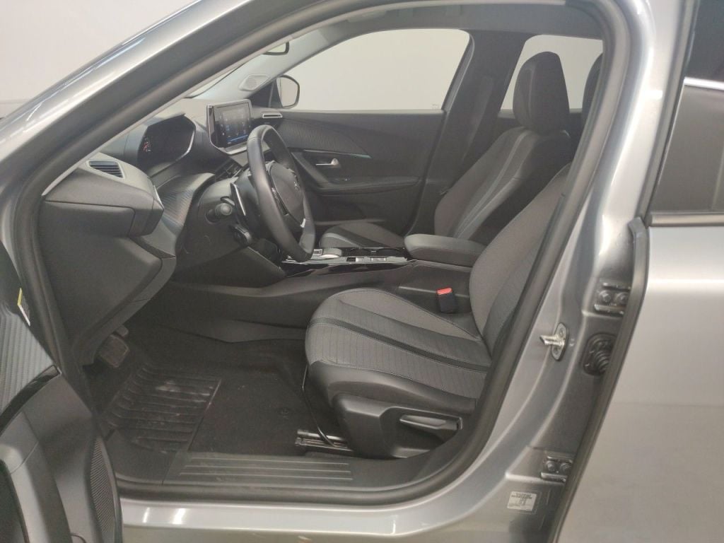 PEUGEOT 2008 - 2020 1.2 PureTech 130 Allure S&S (EU6.3) 5d photo