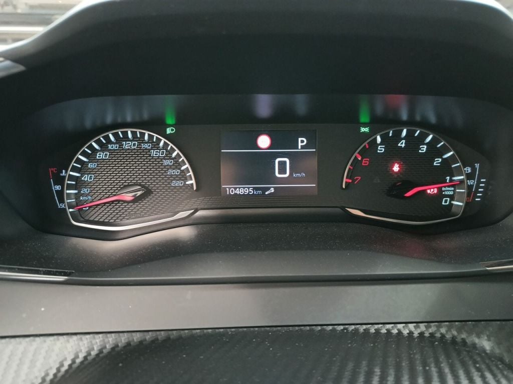 PEUGEOT 2008 - 2020 1.2 PureTech 130 Allure S&S (EU6.3) 5d photo