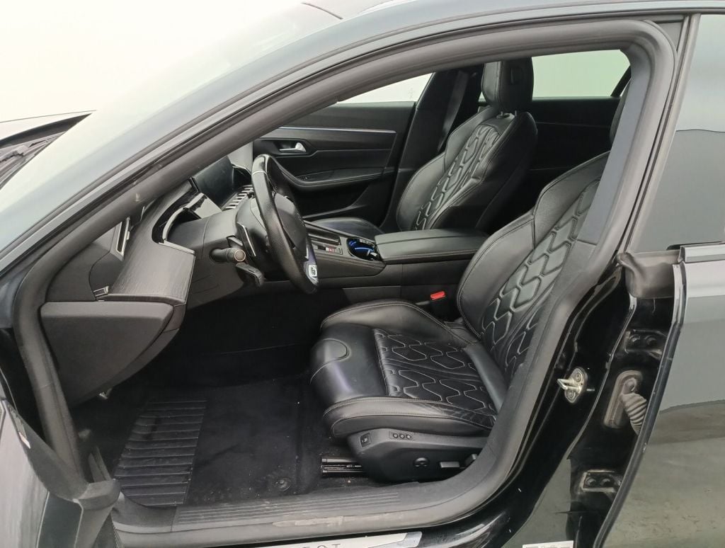 PEUGEOT 508 - 2018 1.6 Hybrid 180 GT PHEV (EU6.3) 4d photo