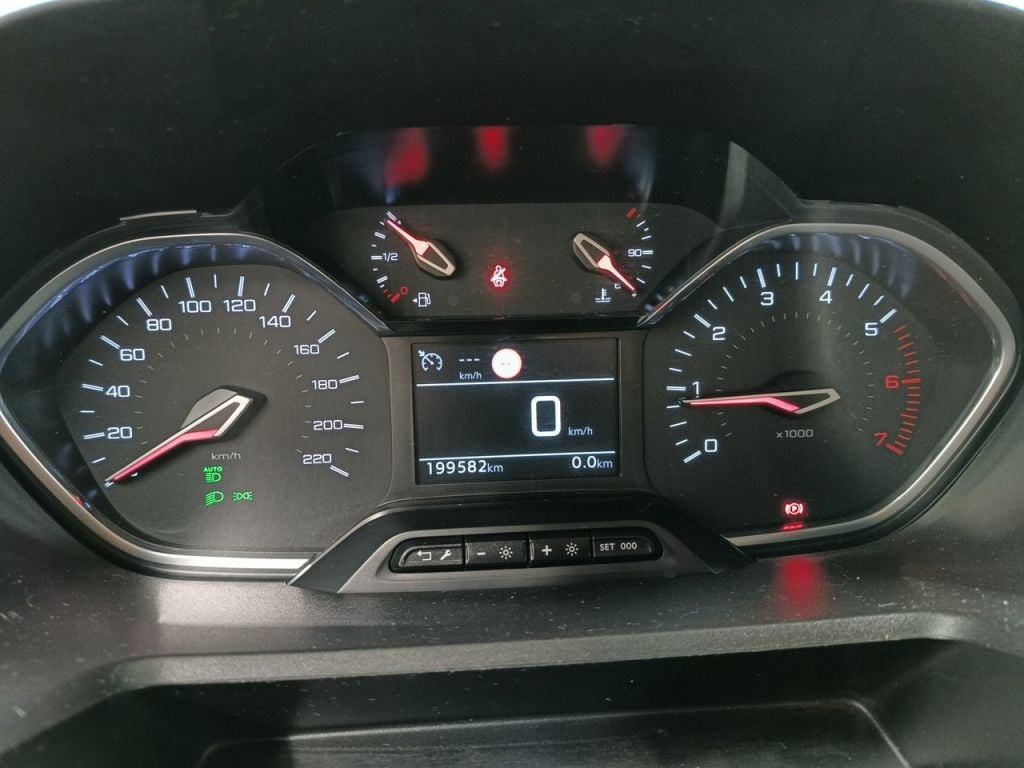 Peugeot Rifter 1.5 BlueHDi 130 S/S Allure Pack Long 5d photo