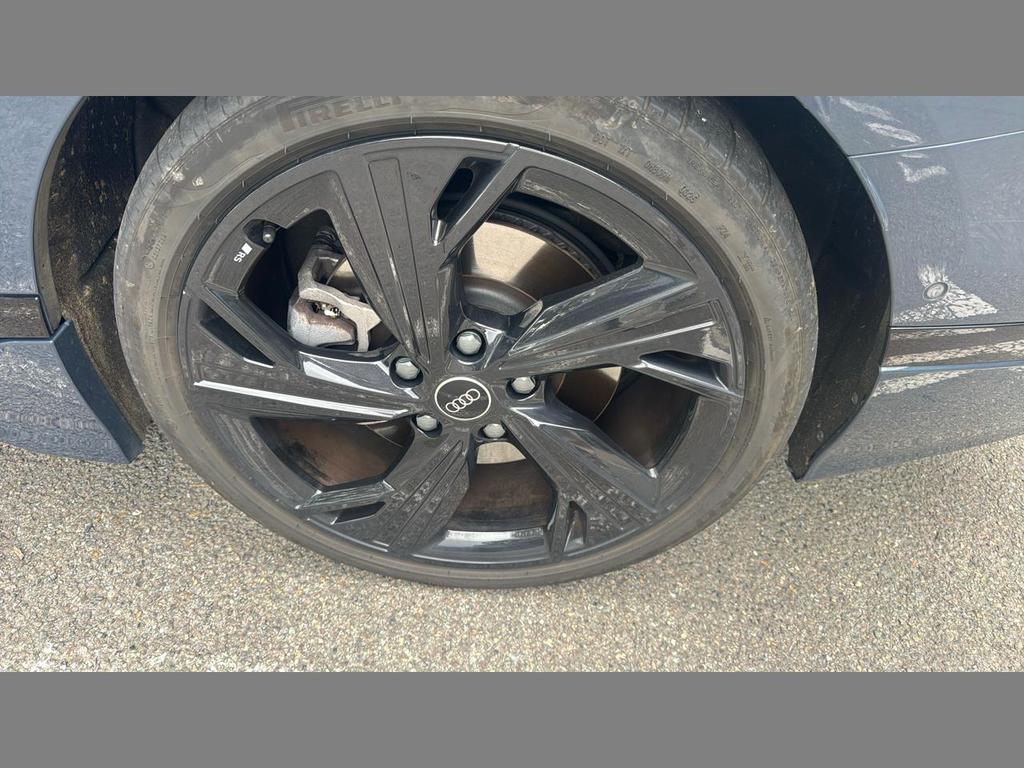 AUDI A6 Avant e-tron Avant e-Tron 100 kWh Performance S line photo