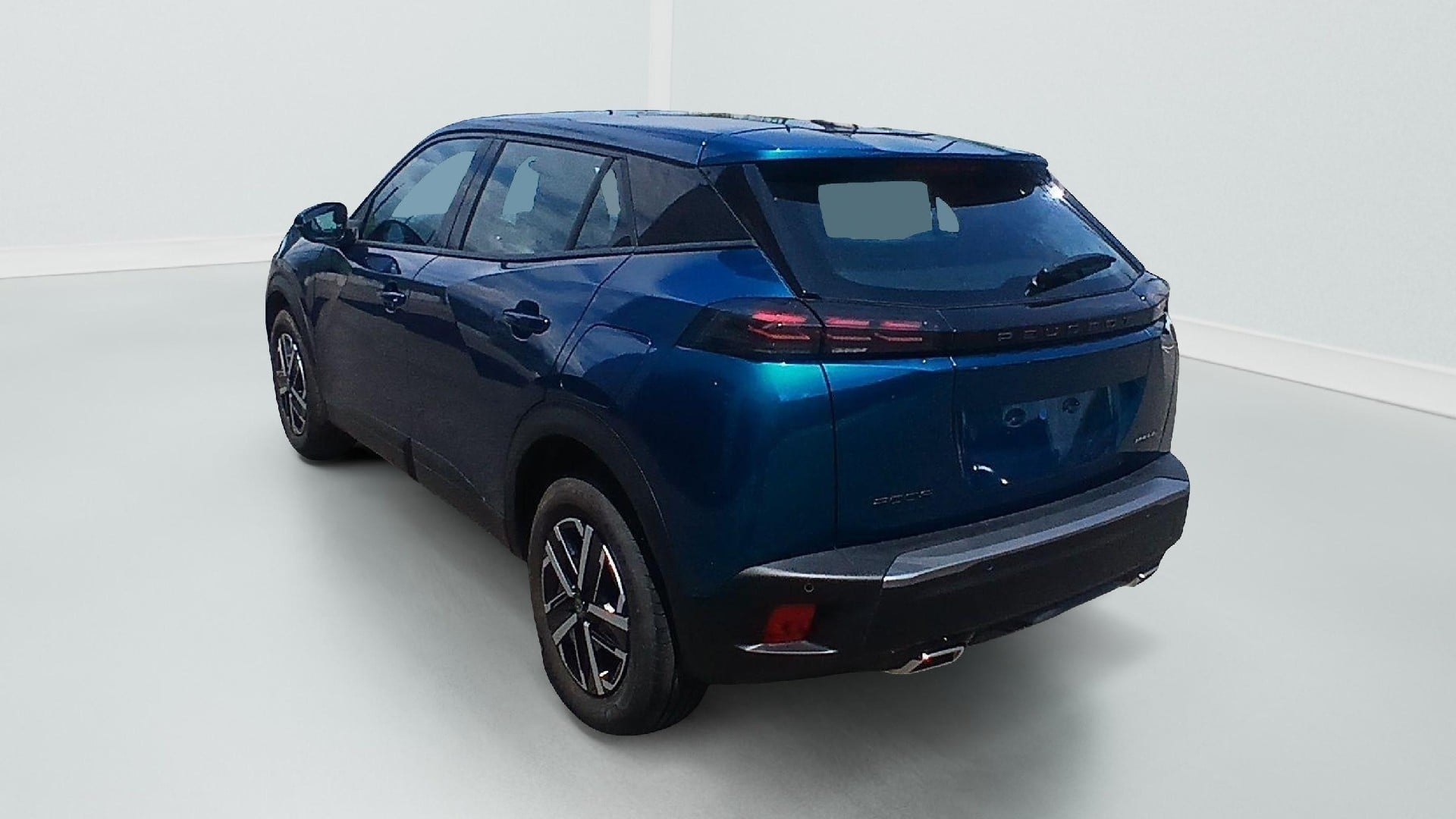 Peugeot 2008 Hybrid 145 e-DCS6 Style photo