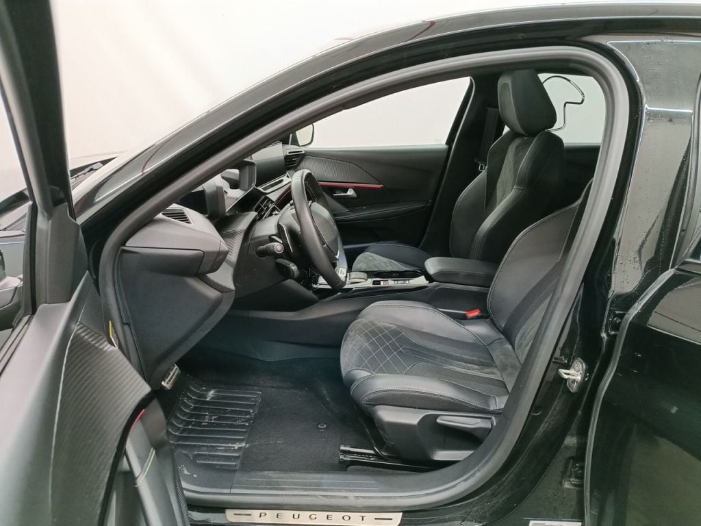 PEUGEOT 208 - 2019 1.2 PureTech 130 GT Pack 5d photo