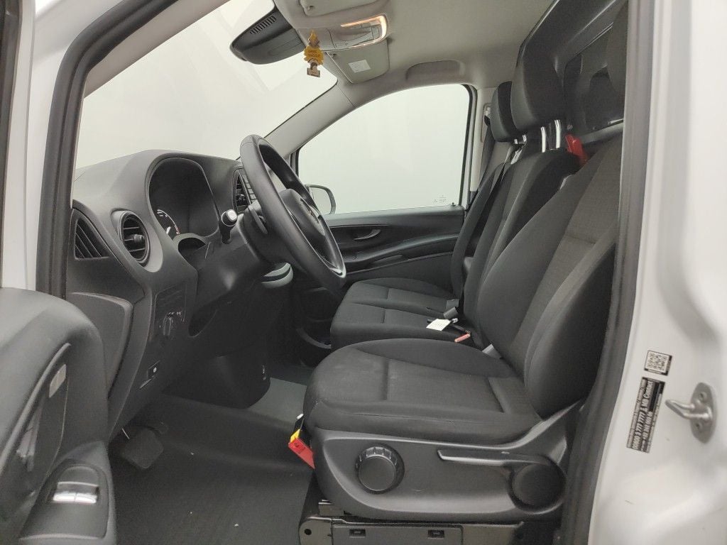 MERCEDES-BENZ E-VITO FOURGON MWB 35 kWh 116hp EVito A2 4d photo