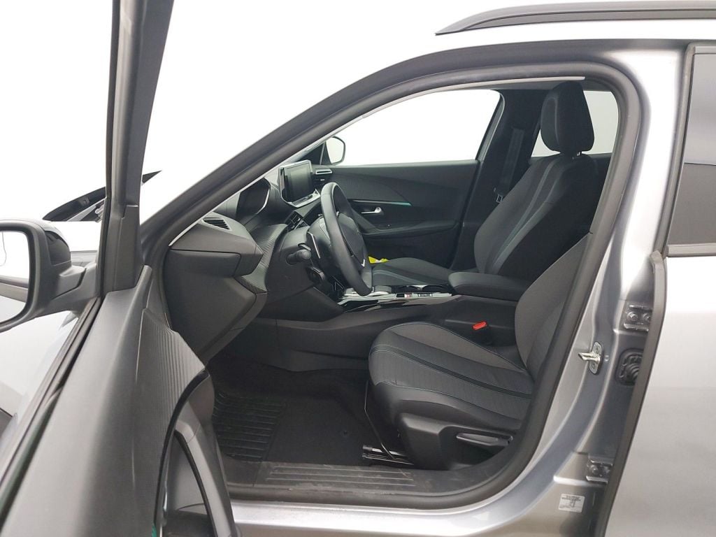 PEUGEOT 2008 - 2020 1.2 PureTech 130 Allure S&S (EU6.3) 5d photo