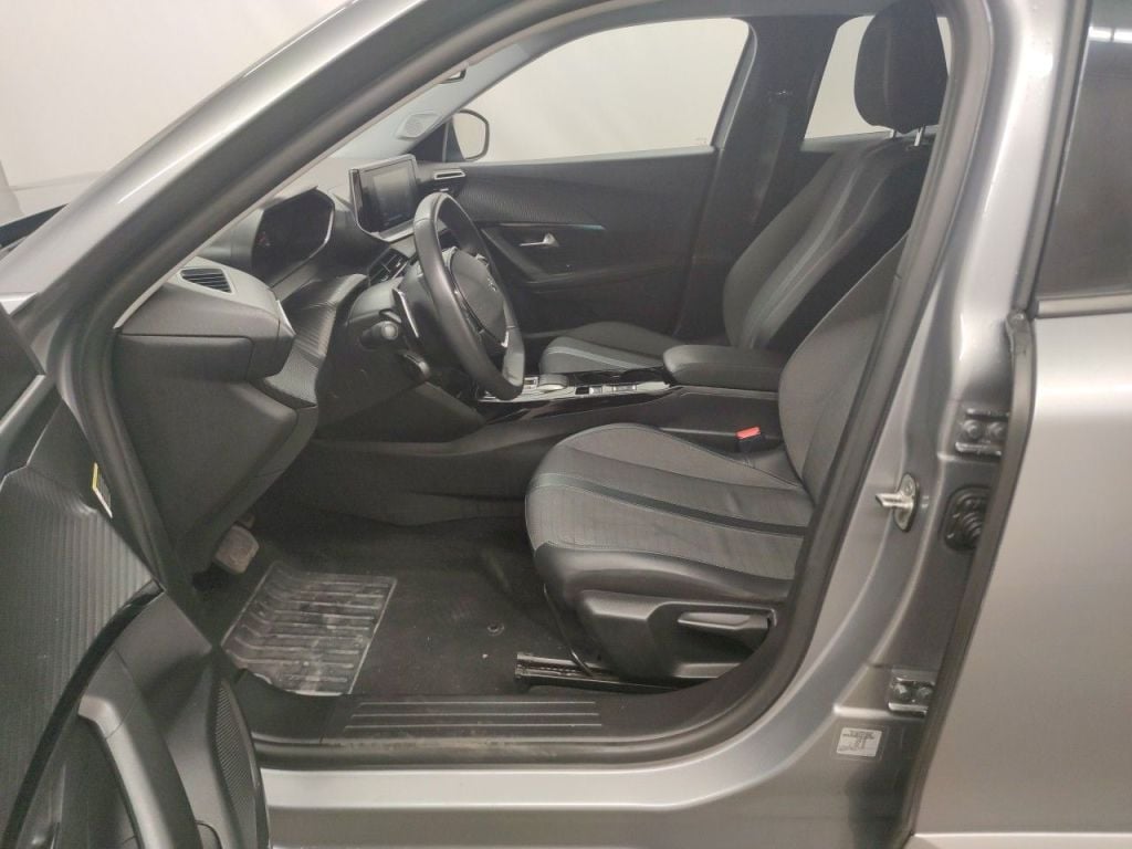 PEUGEOT 2008 - 2020 1.2 PureTech 130 Allure S&S (EU6.3) 5d photo