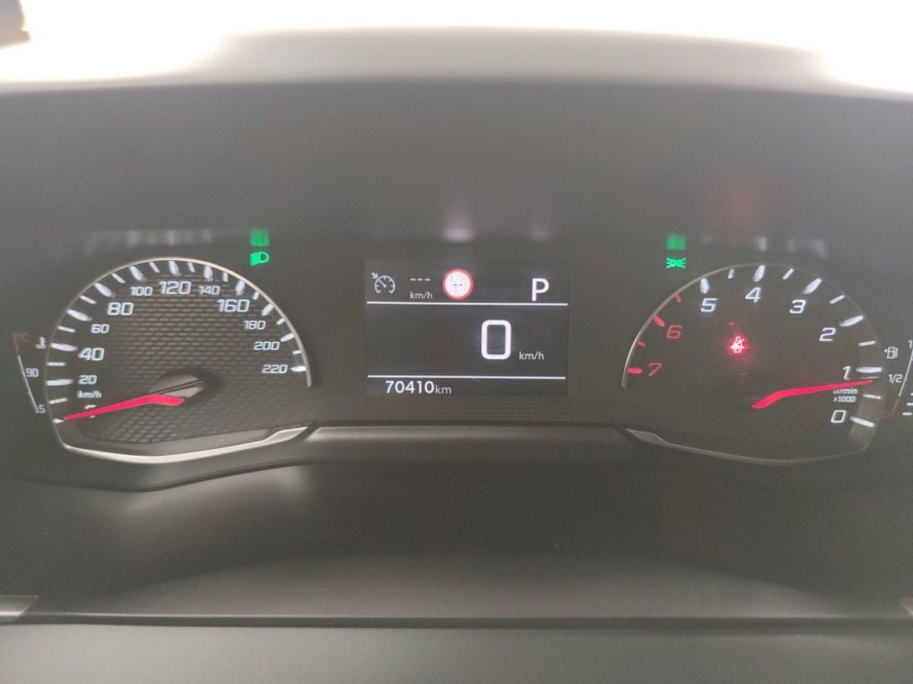 PEUGEOT 2008 - 2020 1.2 PureTech 130 Allure S&S (EU6.3) 5d photo