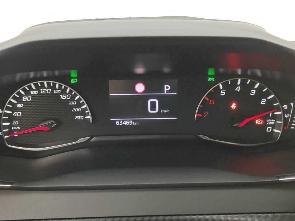 PEUGEOT 2008 - 2020 1.2 PureTech 130 Allure S&S (EU6.3) 5d photo