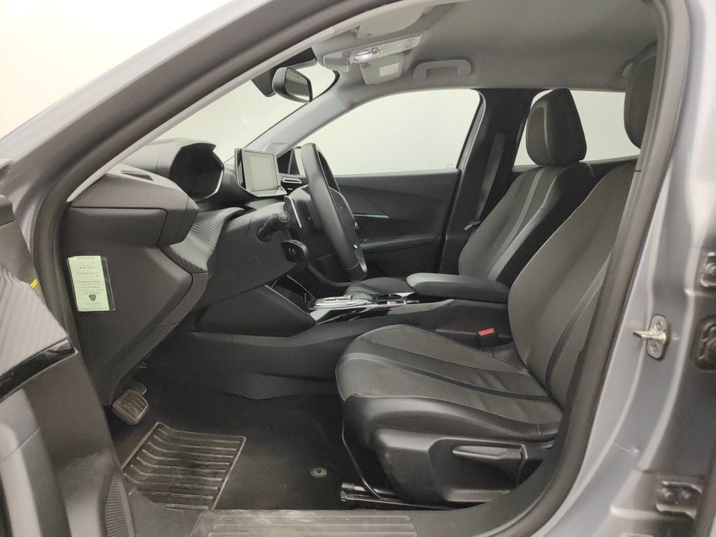 PEUGEOT 2008 - 2020 1.2 PureTech 130 Allure S&S (EU6.3) 5d photo