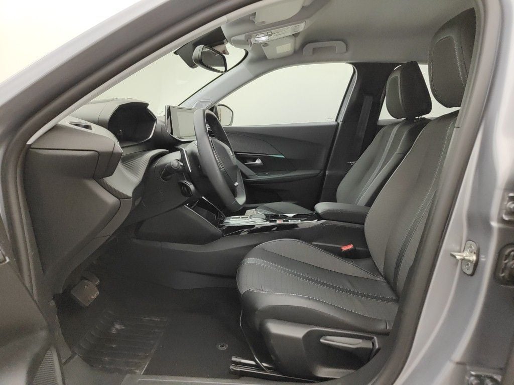 PEUGEOT 2008 - 2020 1.2 PureTech 130 Allure S&S (EU6.3) 5d photo