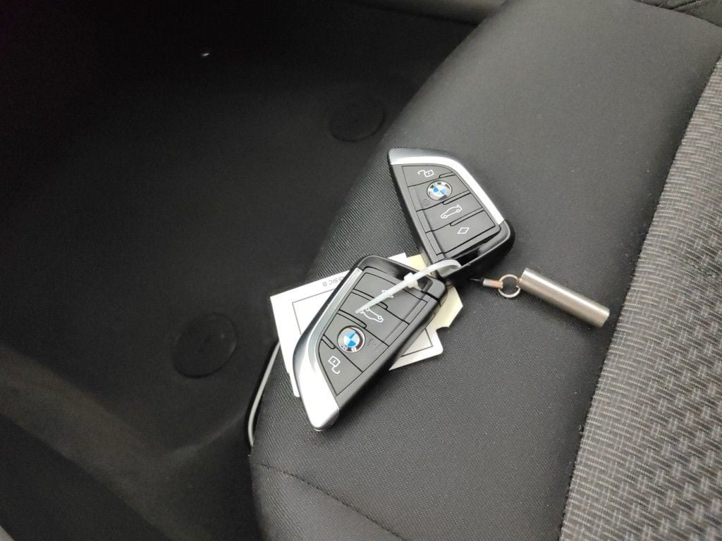 BMW 1 Reeks Hatch 116iA (80 kW) 5d photo